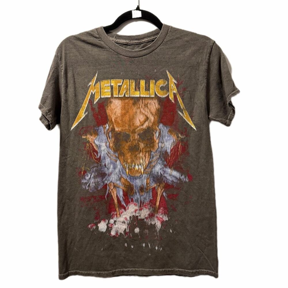 Metallica tee shirt blurry image misprinted